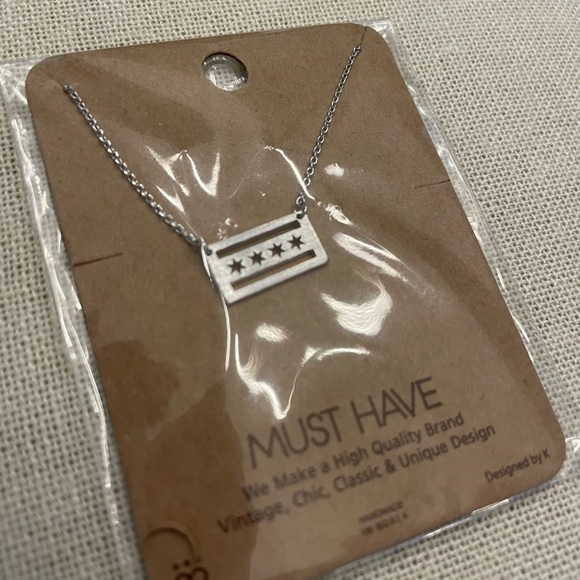 NWT Chicago Flag necklace - Picture 2 of 2